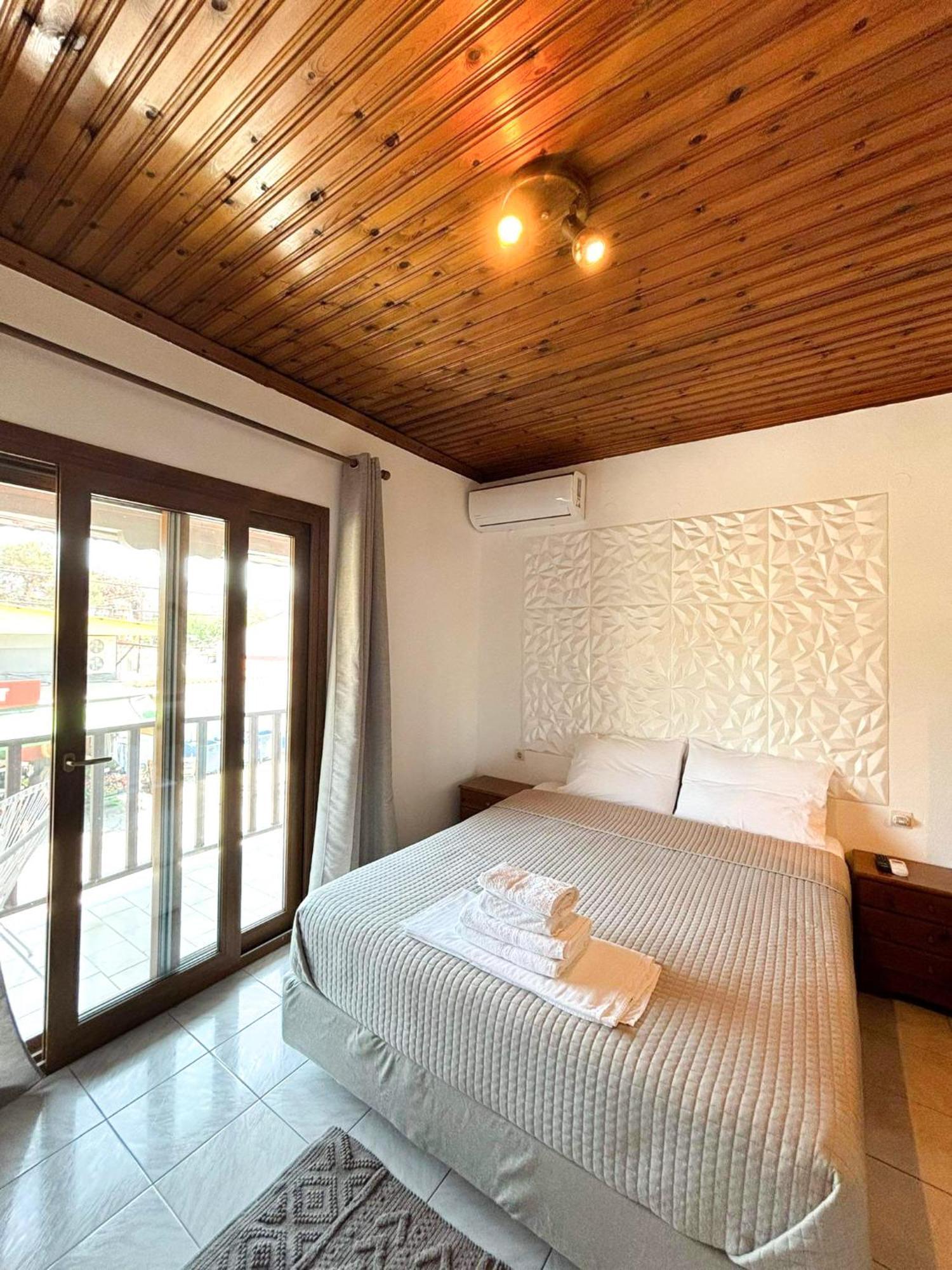 MaK Hotels Potos Buitenkant foto